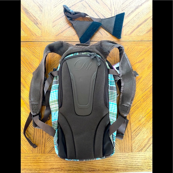 NWT DAKINE Drafter Women’s 10L Hydration Backpack - Picture 4 of 5